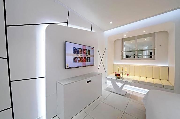 Zara Hotel Peace Square