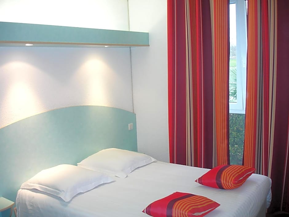 Agape Hotel Niort- Bessines