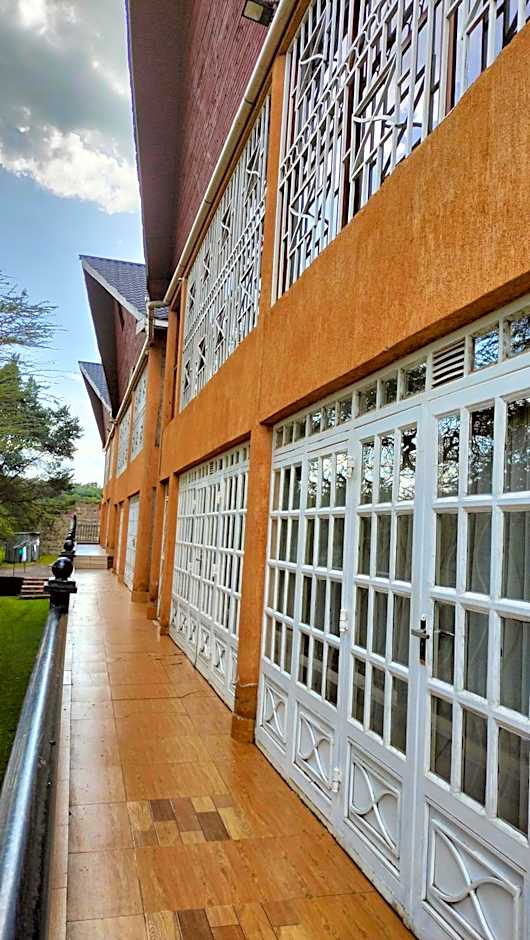 Esikar Gardens Hotel