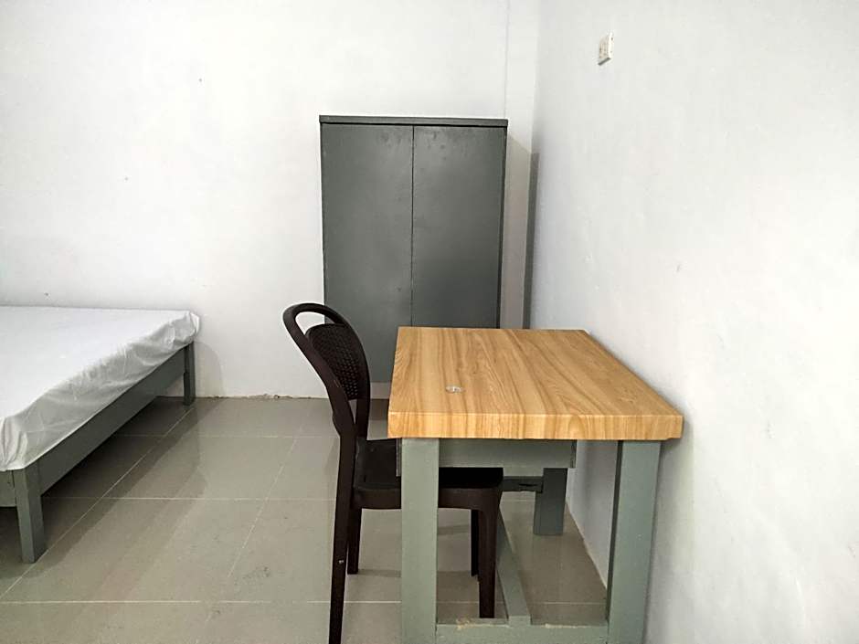 OYO Life 93054 Th Residence 135 Syariah