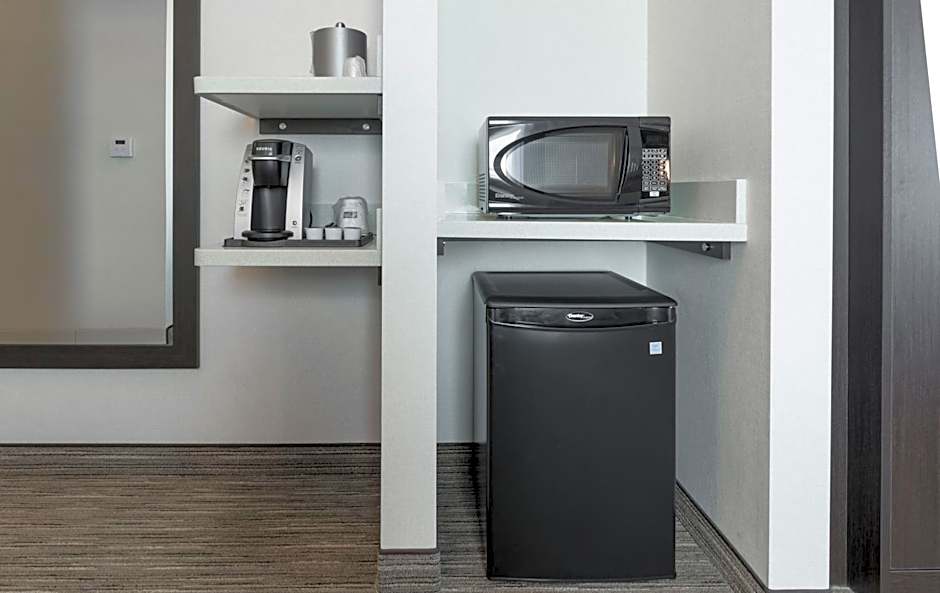 Holiday Inn Express & Suites Saskatoon East - University By IHG