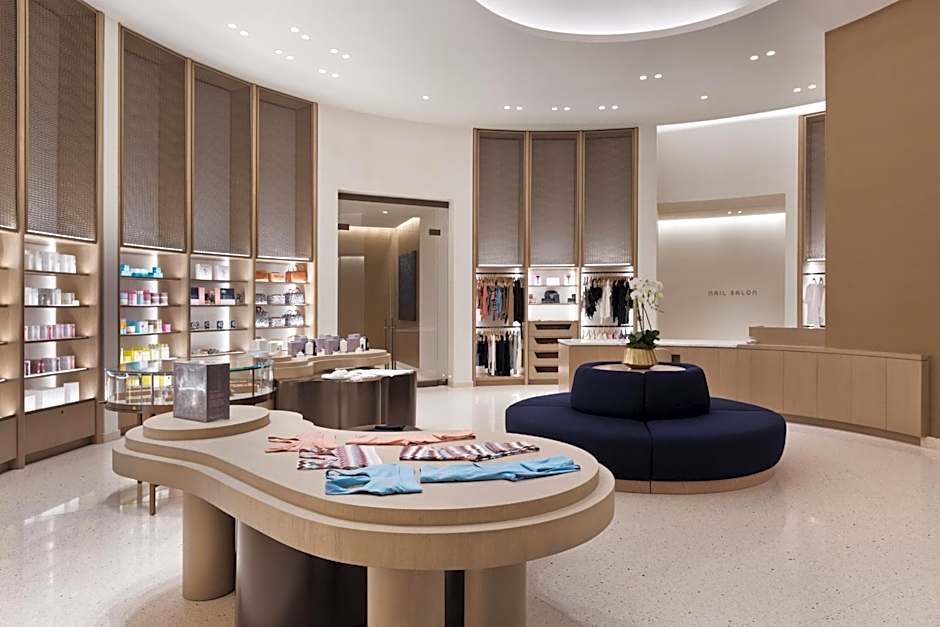 Fontainebleau Las Vegas - MICHELIN Key Award Hotel