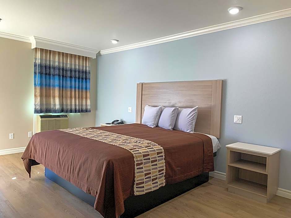 Mojave Inn