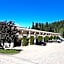 Hilltop Inn - Salmon Arm