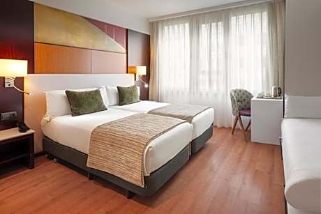 Premium Triple Room