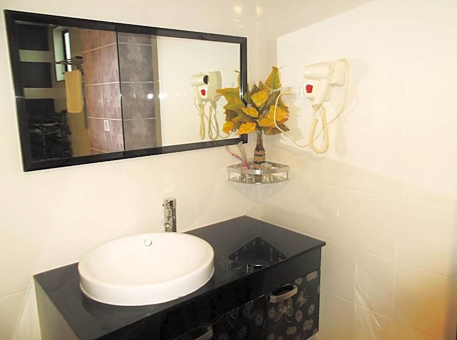 HOTEL SRIMPIAN ROMPIN