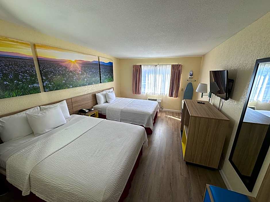 Days Inn by Wyndham San Marcos