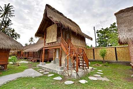 Loft with Shared Bathroom (Fan Only)