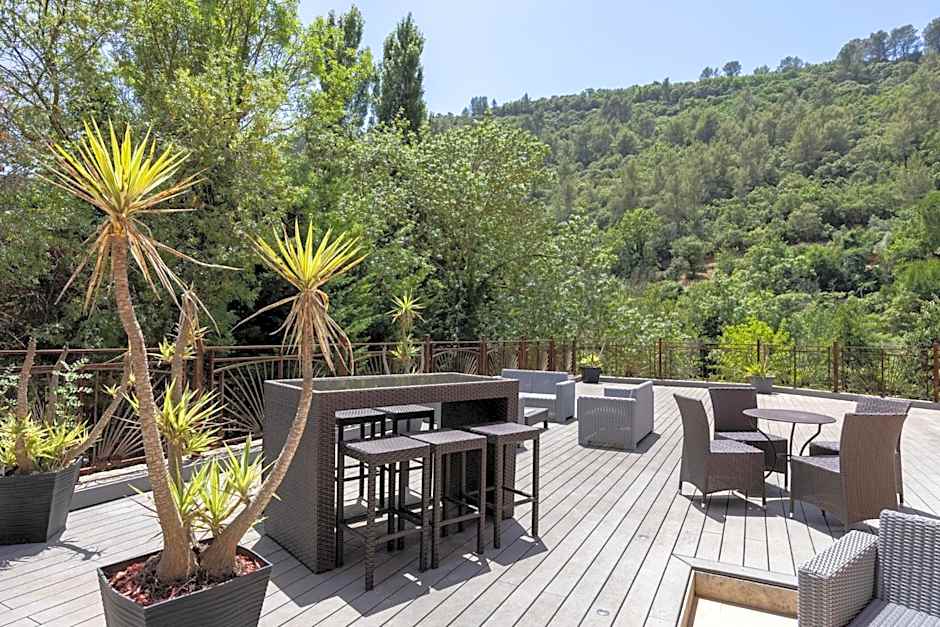 The Originals City, Hôtel Les Bastides du Gapeau