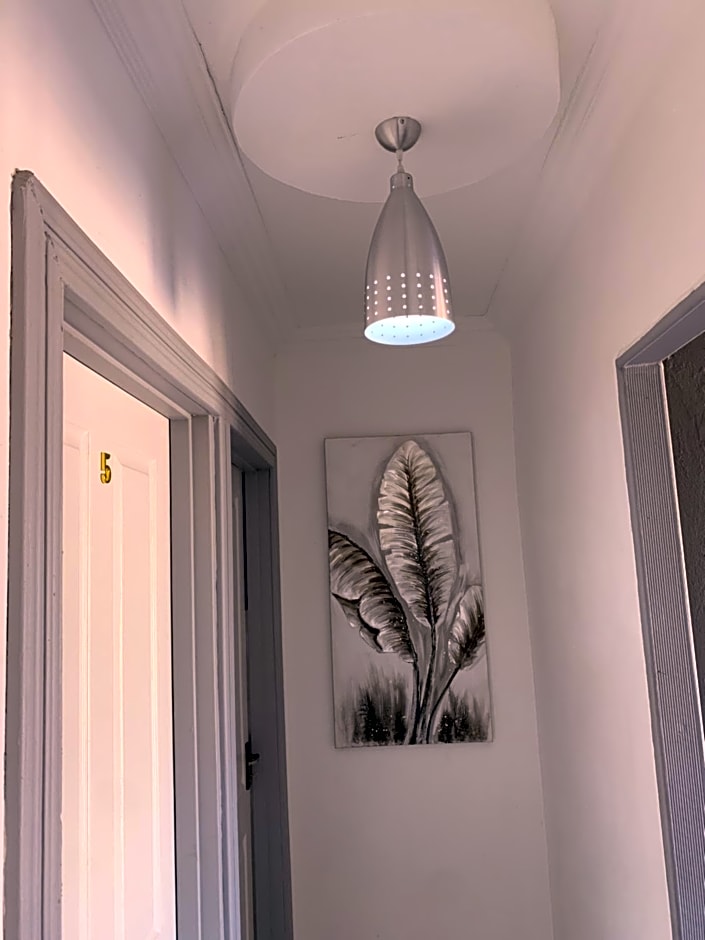 Ekaya Palace Guest House