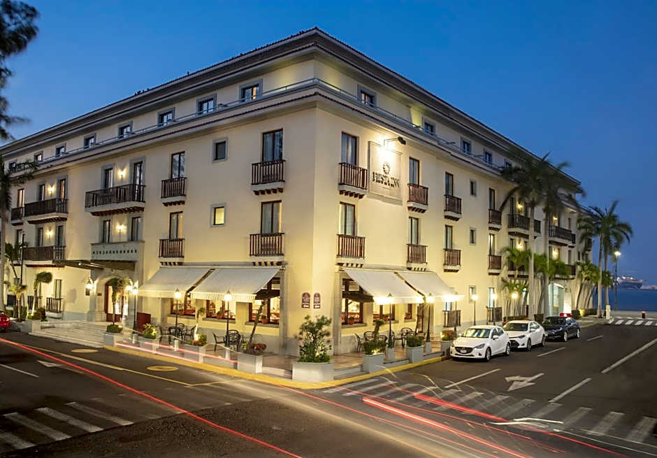 Photo 1 of 29 of Fiesta Inn Veracruz Malecon