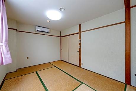 Japanese-Style Quadruple Room - Non-Smoking