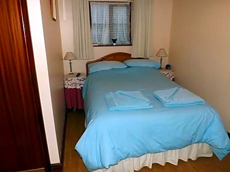 Double or Twin Room with Shower