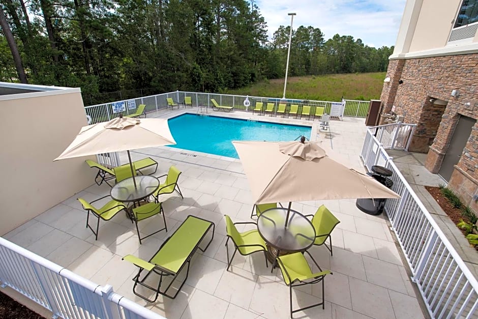 Hampton Inn & Suites Walterboro