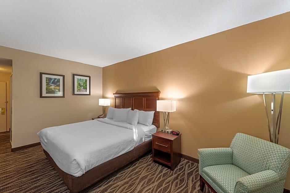 Best Western Plus Russellville Hotel & Suites