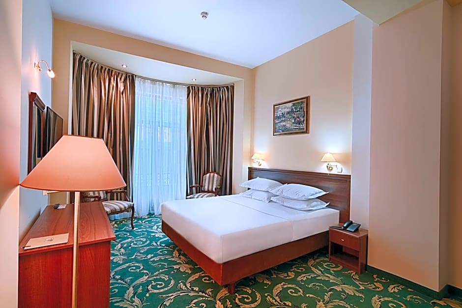 Central Hotel