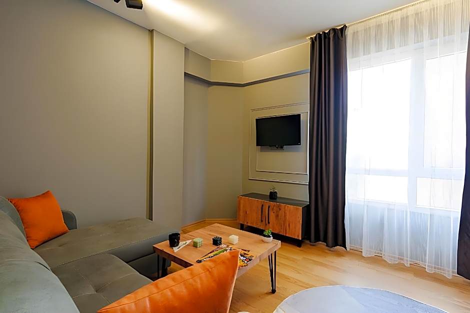 Mrt Suites Lara