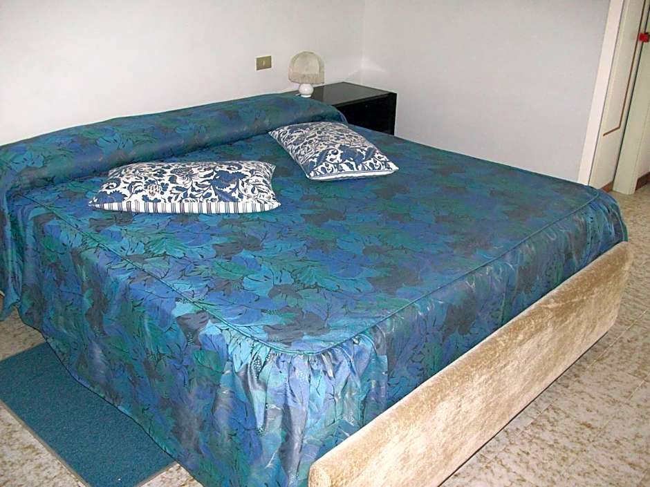 HOTEL SANTOROTTO di FABIO TERROSI