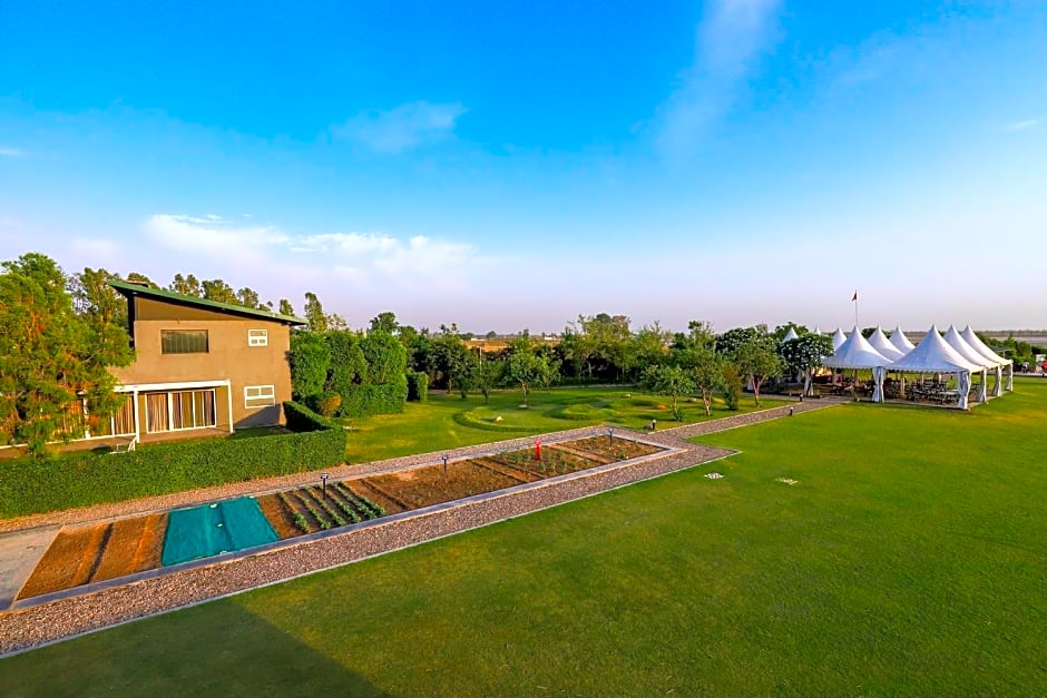 Amatra by the Ganges