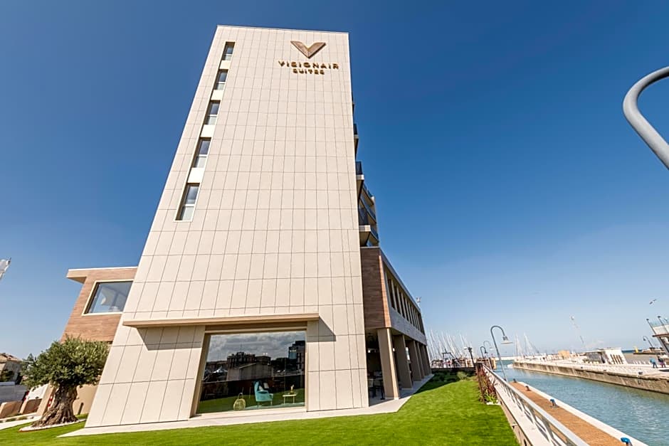 Visionair Suites & SPA-Room Only e Honesty Bar