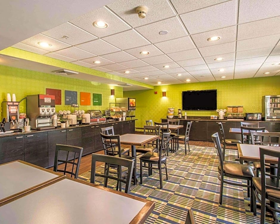 Comfort Inn & Suites Lantana - West Palm Beach South