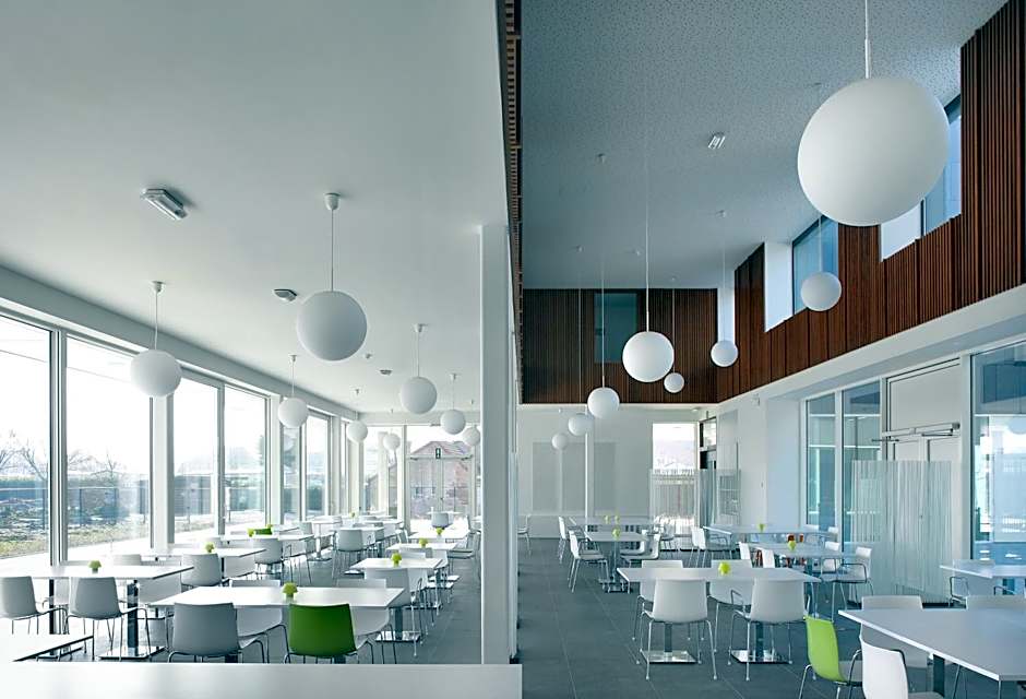 Hotel Middelpunt - Gratis Parking - Ontbijt inbegrepen! Nieuwjaarsbrunch 01 januari