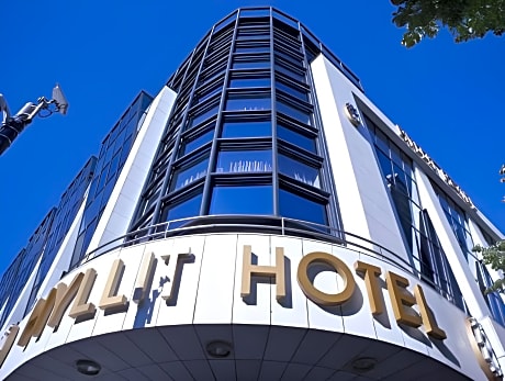 Deluxe Suite Double