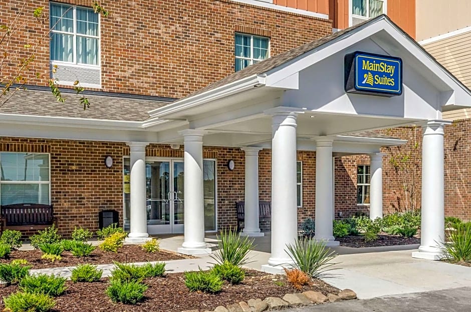 MainStay Suites Hackberry Sportsman's Lodge