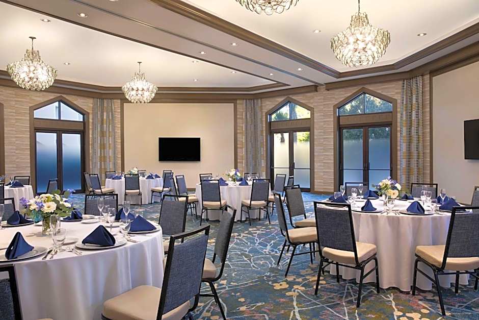 DoubleTree Suites by Hilton Orlando - Disney Springs® Area