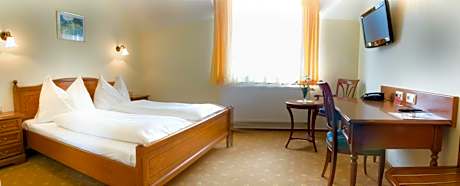 Double or Twin Room with Shower