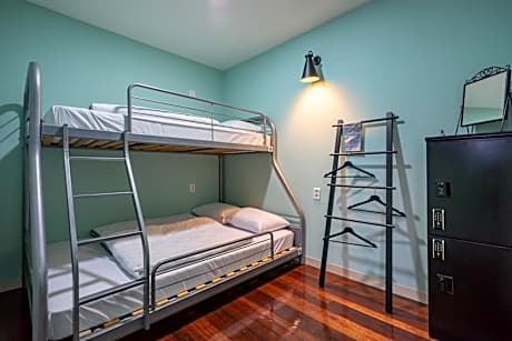 Triple Room with Shared Bathroom