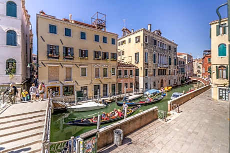 Junior Suite with Canal View