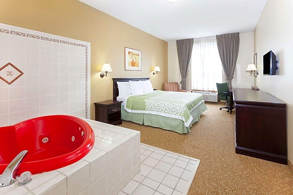 Photo 1 of 29 of 1 Bedroom 1 King Bed Suite, Smoking