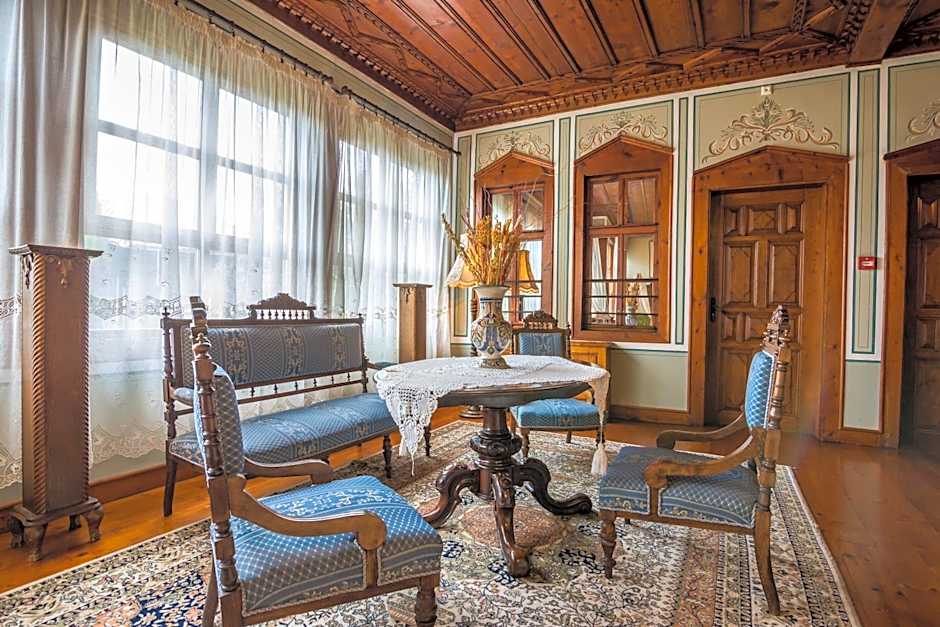 Old Legends Hotel