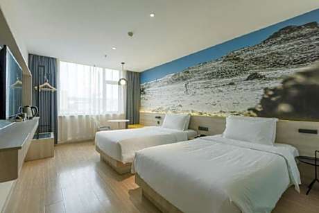 Standard Twin Bed Room