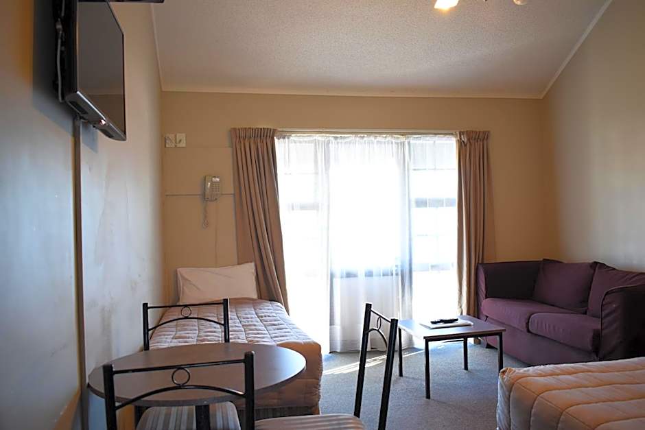 Devonwood Motel