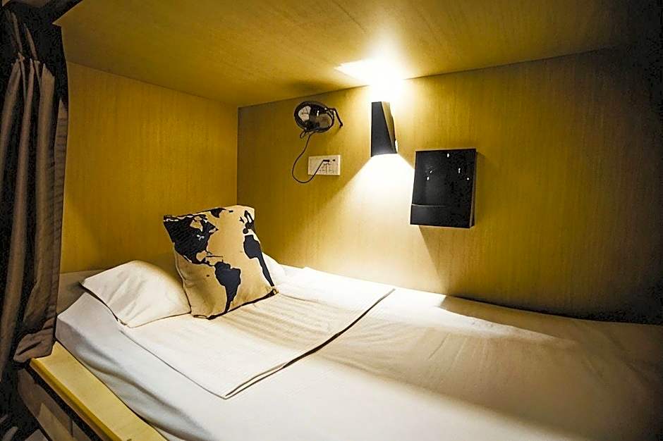 Traveller Bunker Hostel