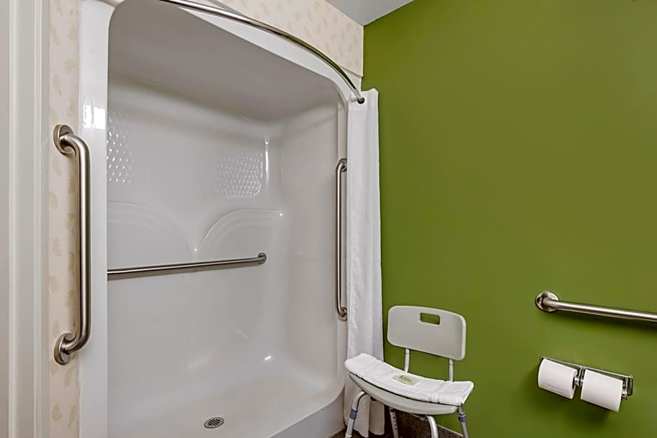 Sleep Inn & Suites Charles City