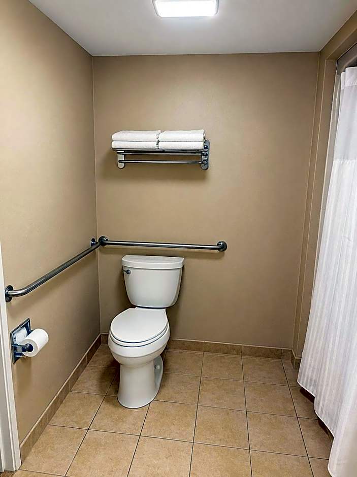 Burbank Inn and Suites