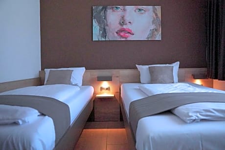 Standard Twin Room with 2 single beds
