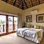 Zebula Golf and Wildlife Estate - Aardwolf Pax 10 - Moi Signature Luxury villa