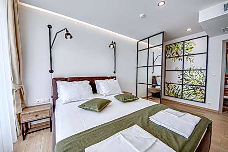 Double Room with Balcony and Sea View