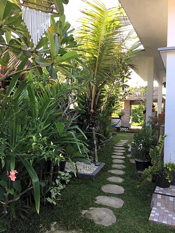 Medewi Secret SurfCamp