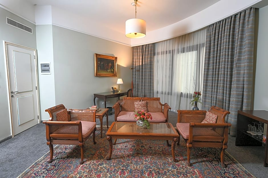 Le Bristol Hotel