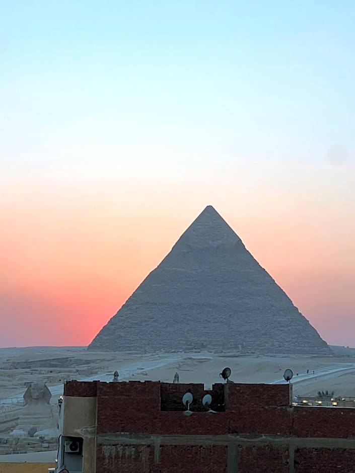 Jimmy Pyramids Hotel