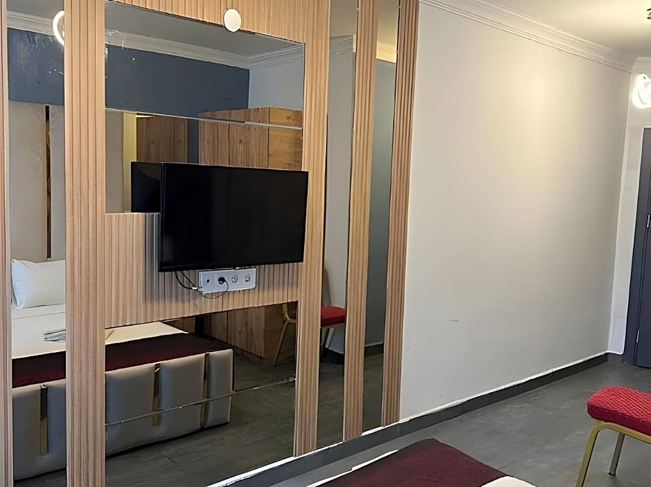 Grand Niki Hotel & Spa