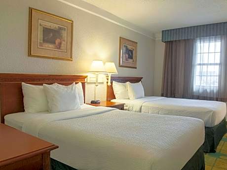 Deluxe Double Room with Two Double Beds - Non-Smoking