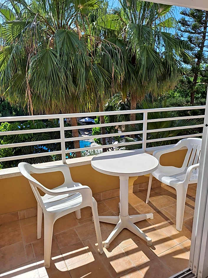 Apollonia Hotel Apartments