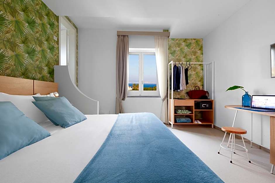 Unconventional Sorrento Coast