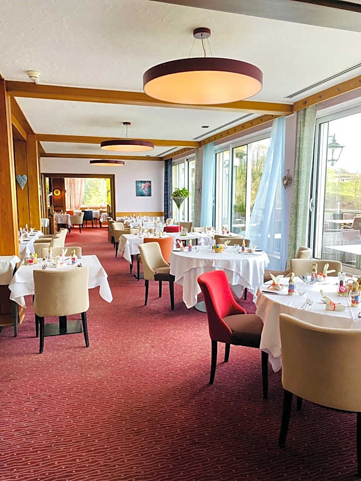 Logis Hôtel-Restaurant Aux Trois Roses